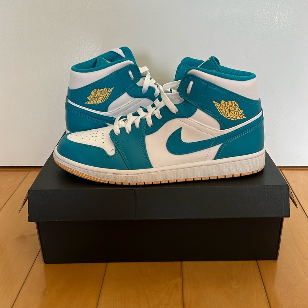 Air Jordan 1 Mid (men’s size 11), worn once